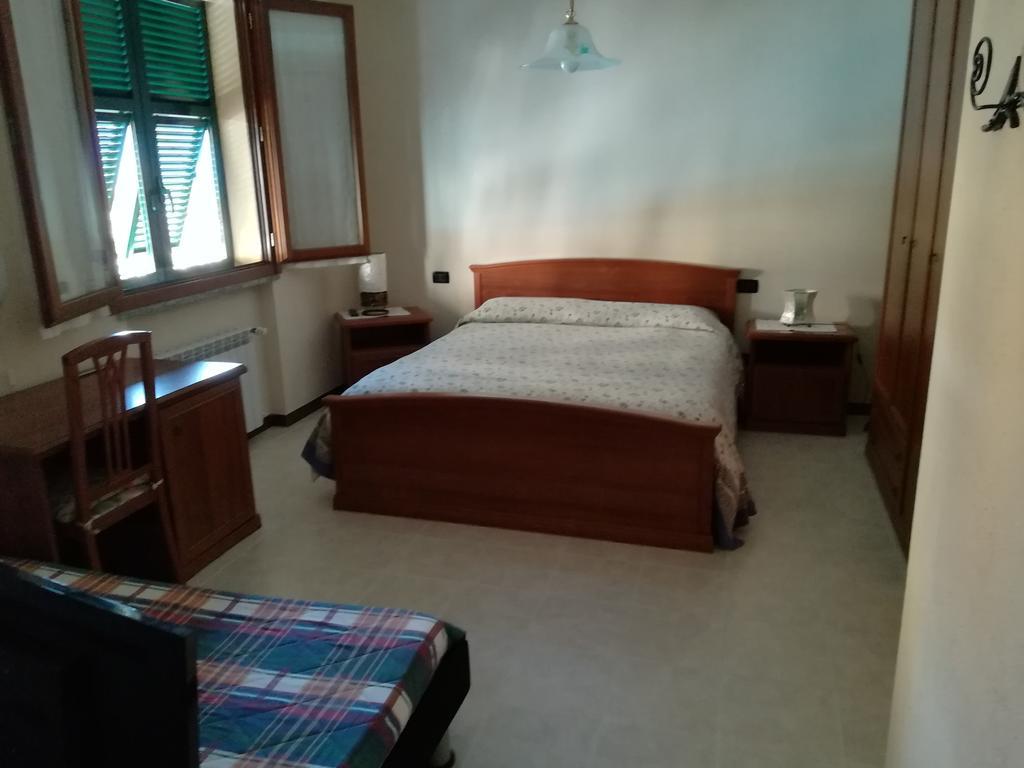 Locanda Primo Sole Leivi Стая снимка