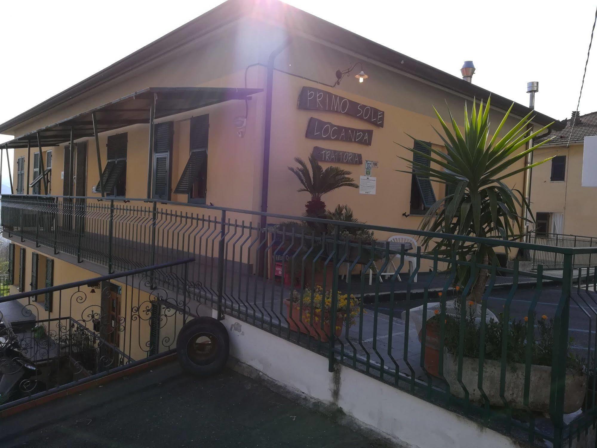 Locanda Primo Sole Leivi Екстериор снимка